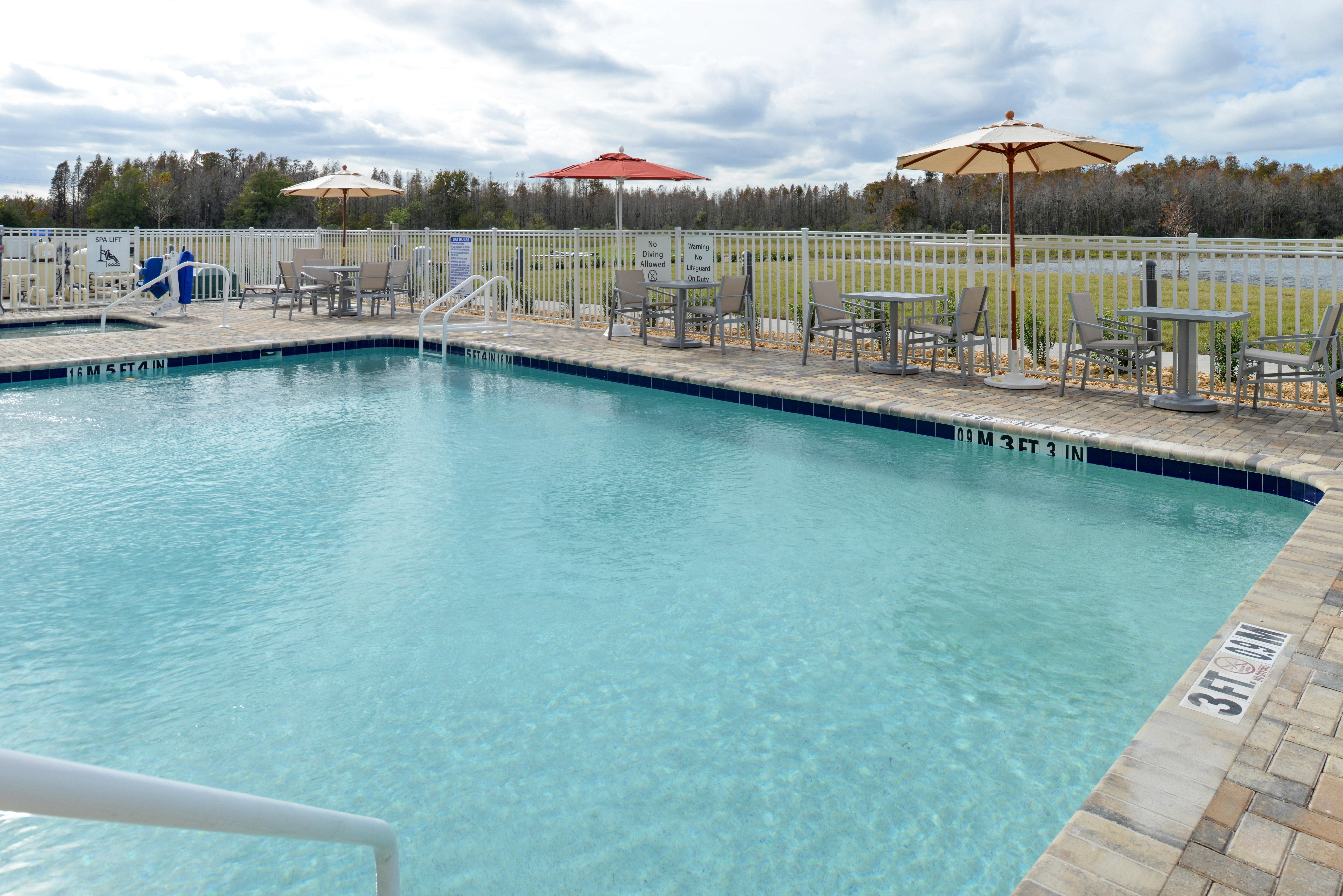Holiday Inn Express & Suites Trinity By Ihg Екстер'єр фото