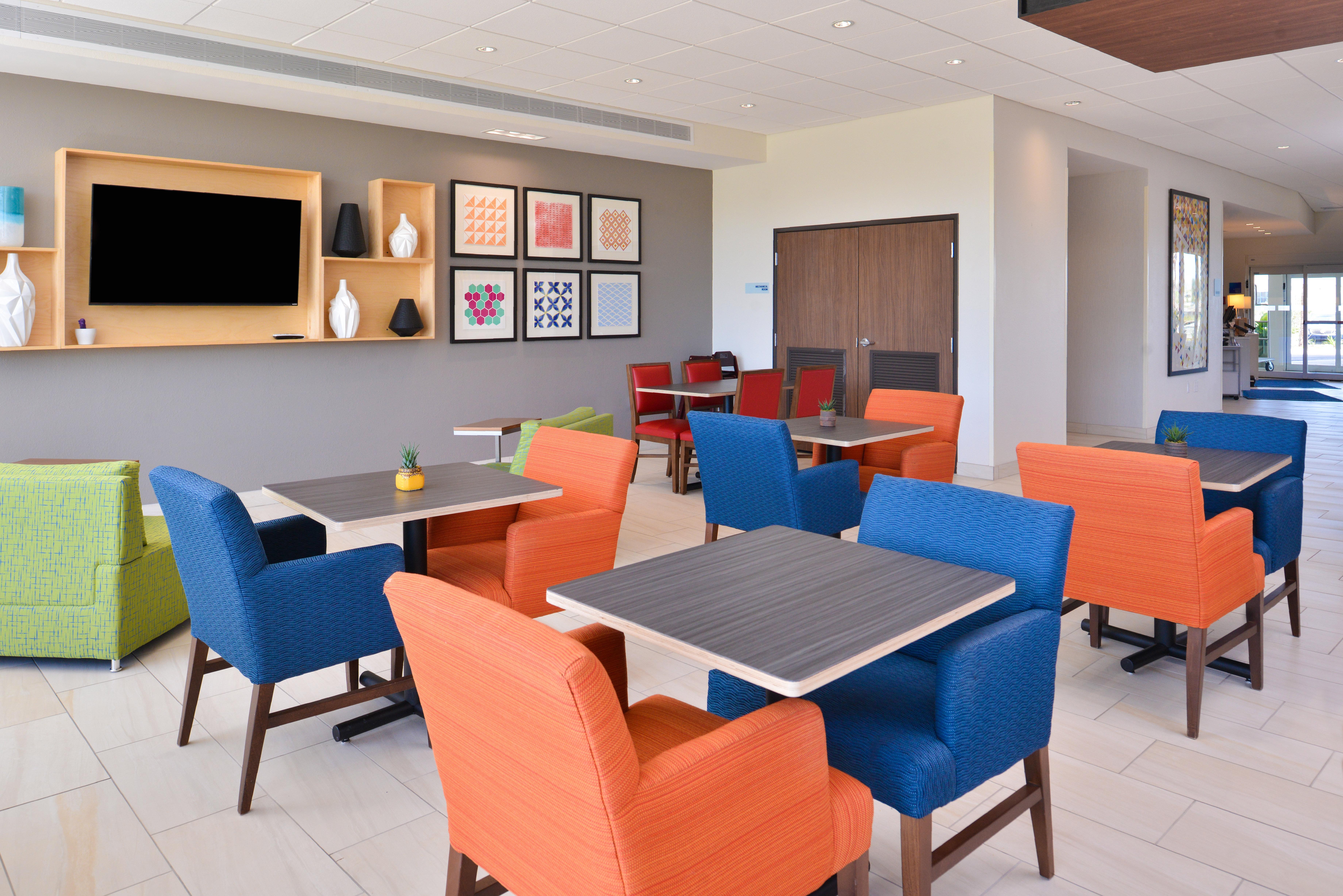 Holiday Inn Express & Suites Trinity By Ihg Екстер'єр фото